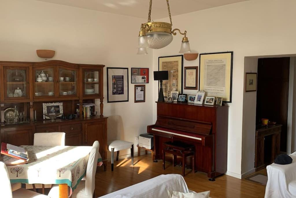 Apartamento La Porta Di San Domenico Sessa Aurunca Exterior foto
