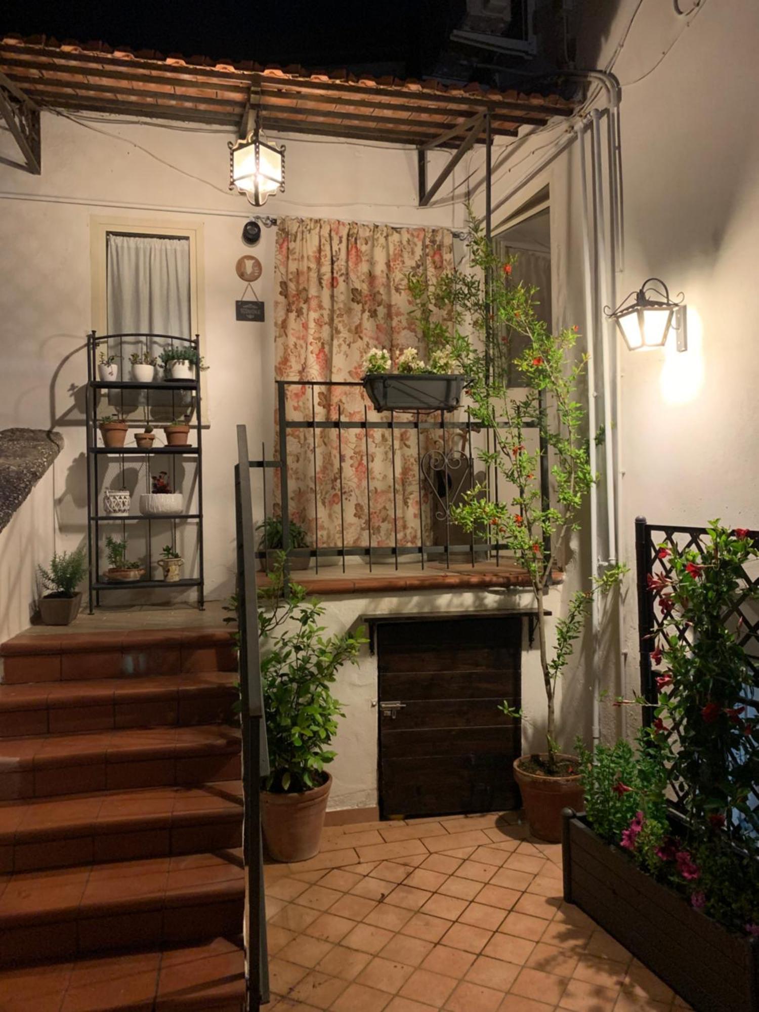Apartamento La Porta Di San Domenico Sessa Aurunca Exterior foto